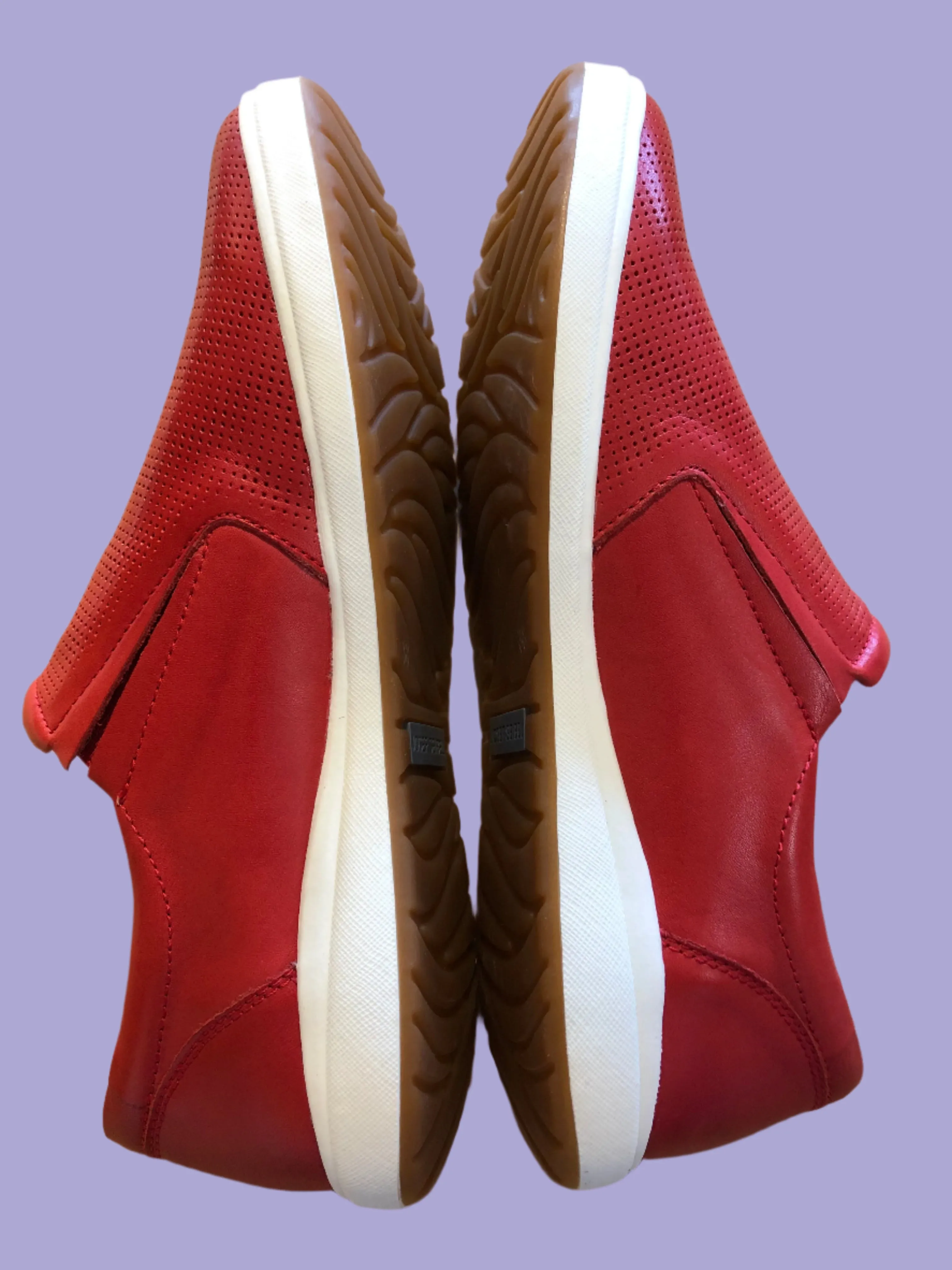 Caren Red