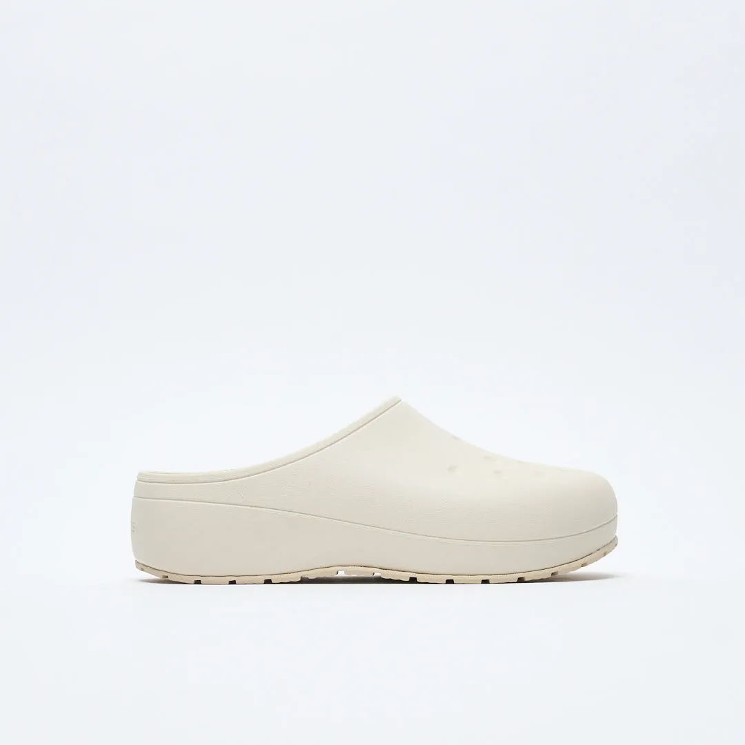 Crocs - Classic Energy Quiet Clog (Stucco)