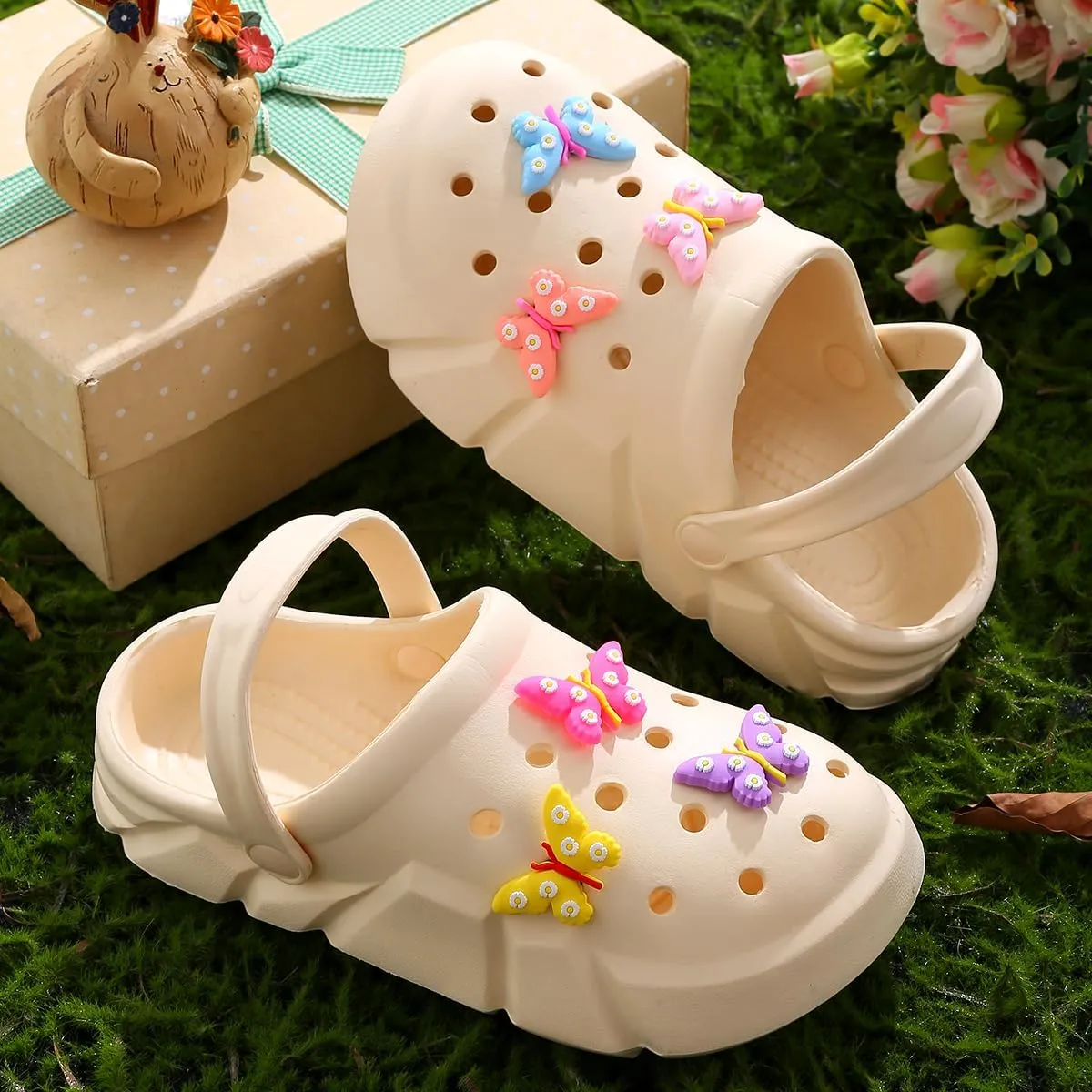 Cute Butterfly-Themed Lightweight Girls' Clogs, Platform Soft Sole Closed Toe EVA Home Garden Clog Shoes, Two-Way Wear Breathable Beach Clogs, Trendy Non-Slip Slip-On Sandals for Outdoor Indoor