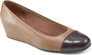 Easy Spirit Women's Gracey Low Wedge Dress Pump