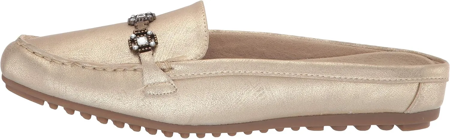 Easy Street Women's Flat Sneaker