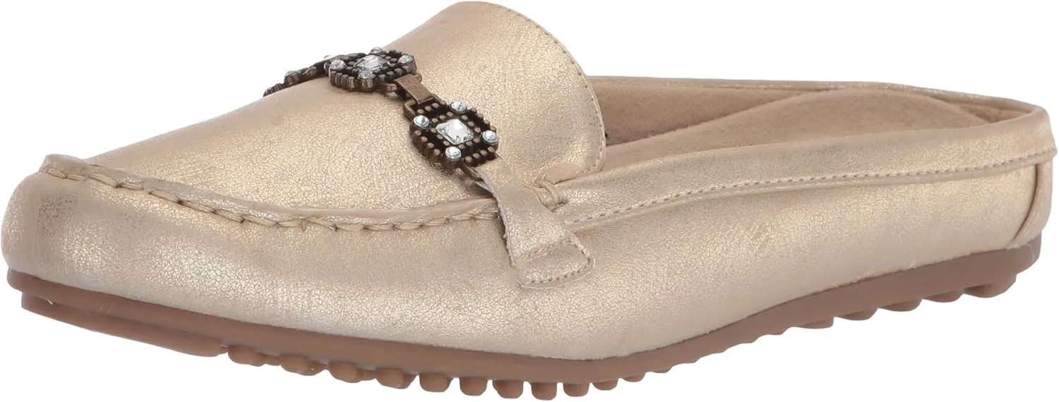 Easy Street Women's Flat Sneaker