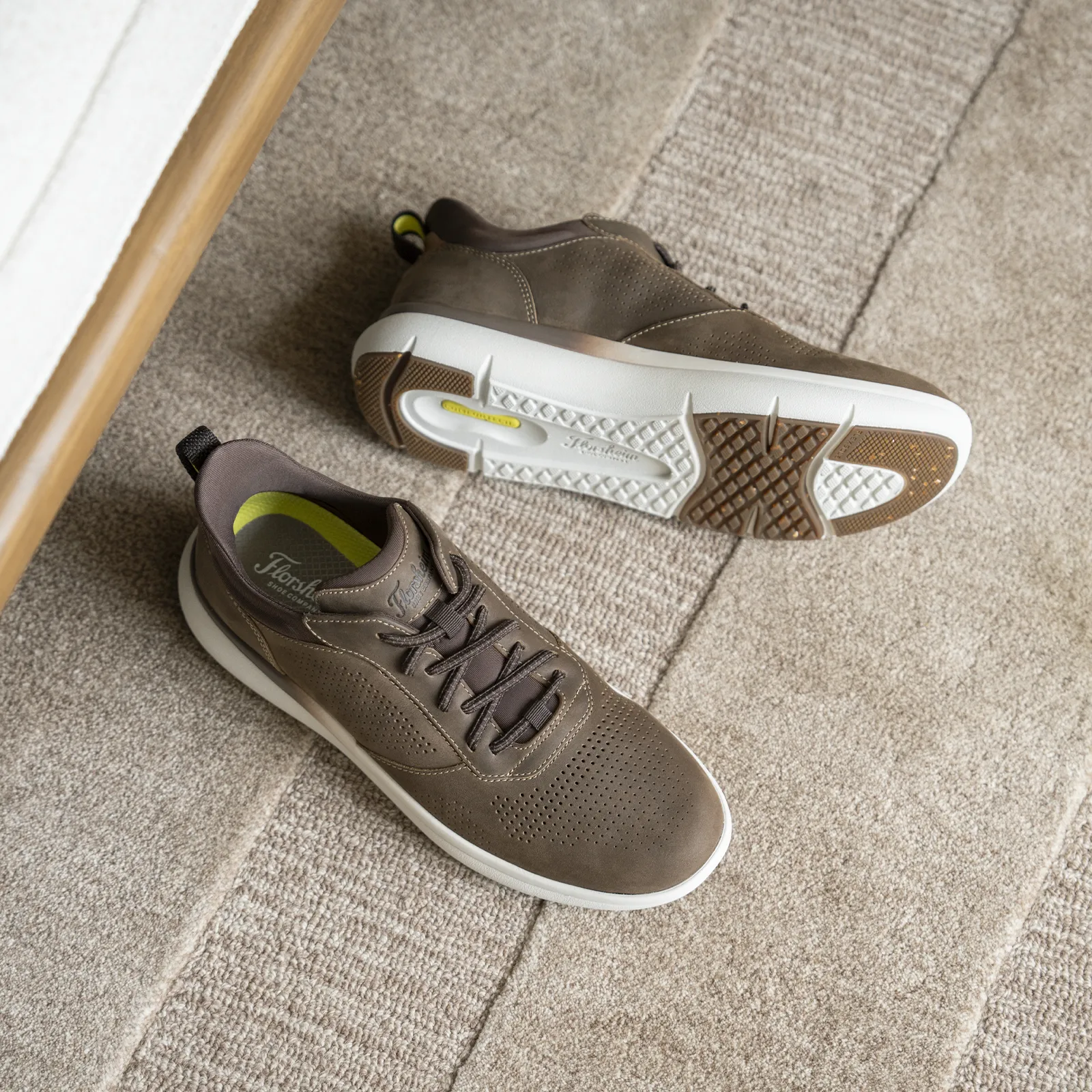 Florsheim Fleet Perf Toe Elastic Lace Sneaker (Men) - Brown