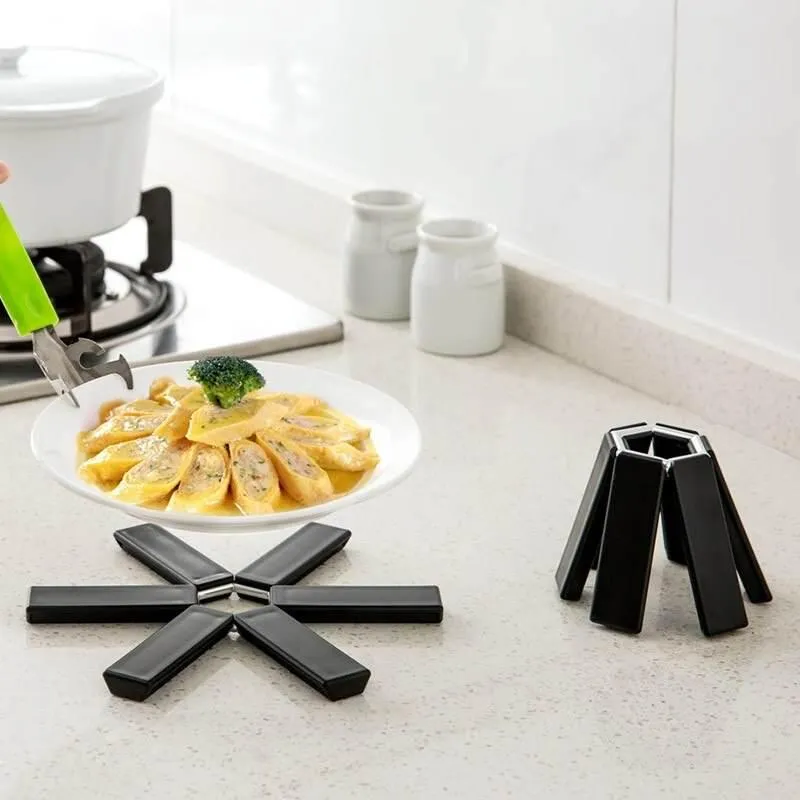 Foldable Heat Resistant Coaster - Non-Slip Kitchen Dining Accessory