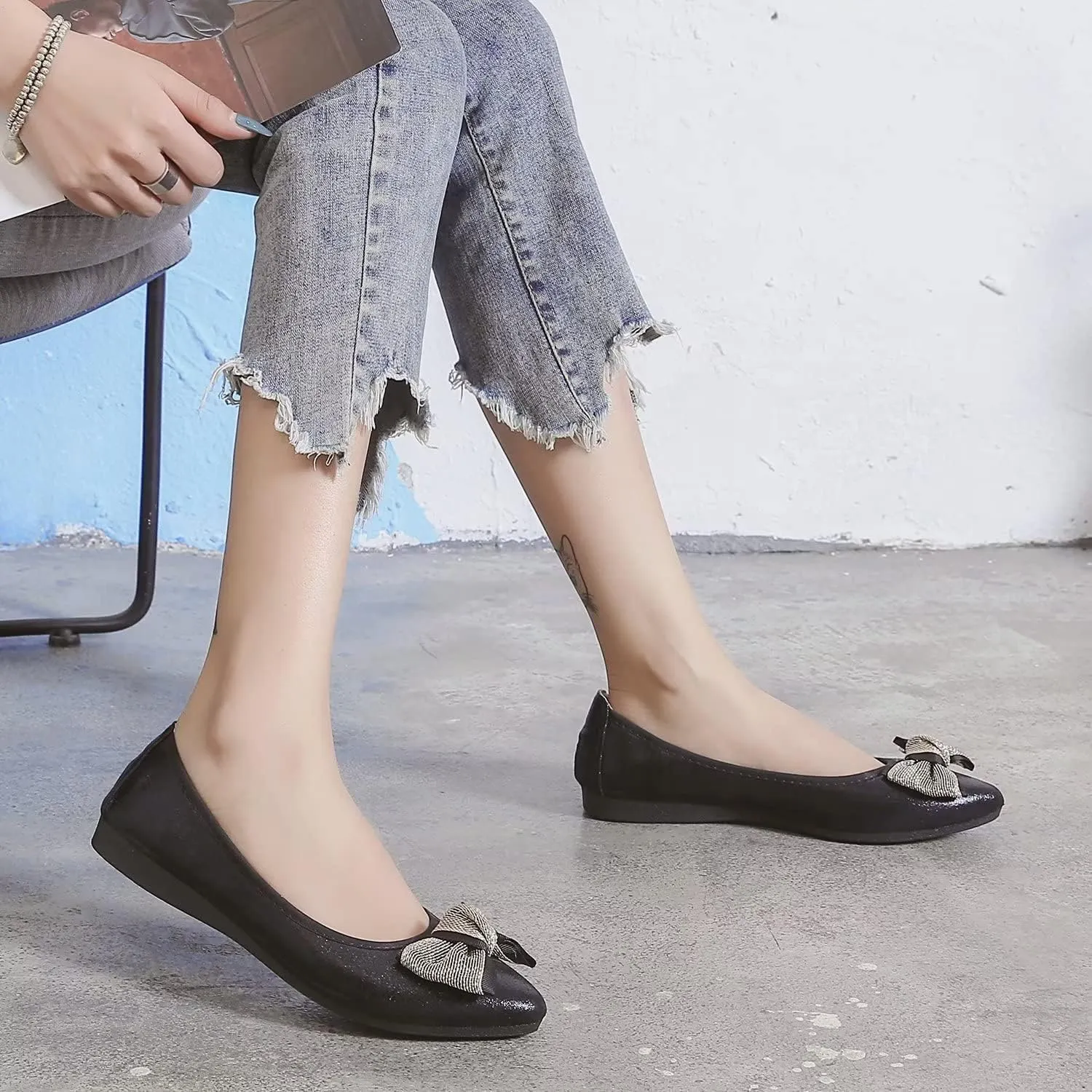 Hee grand Women Foldable Ballet Flats Bling Rhinestones Soft Leather Pointy Toe Flats Sparkle Wedding Dress Shoes Comfort Slip on Loafers Big Size