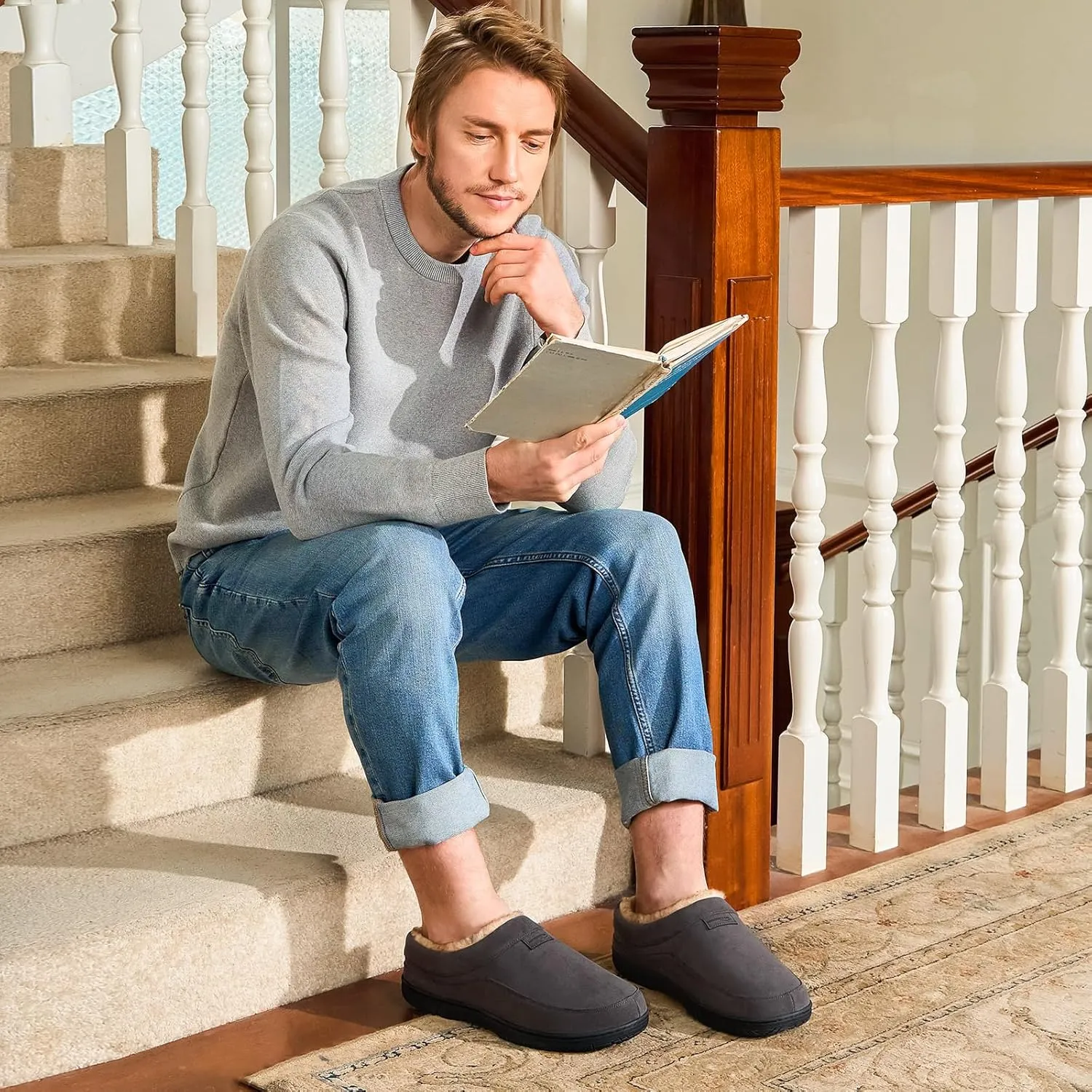 HomeTop Men's Moccasin Slippers Soft Warm Non-slip Memory Foam Indoor House Shoes with Fluffy Lining