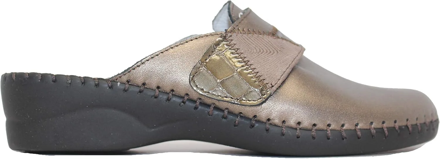 La Plume Womens Santori Slip-On Clog