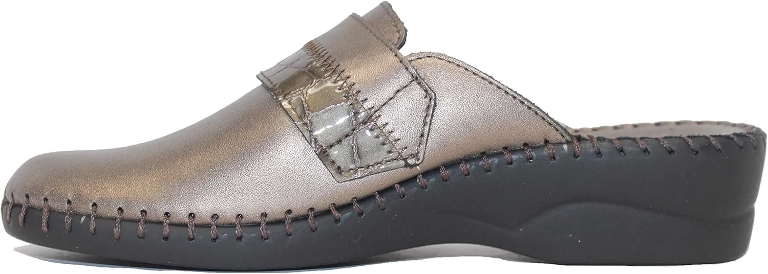 La Plume Womens Santori Slip-On Clog