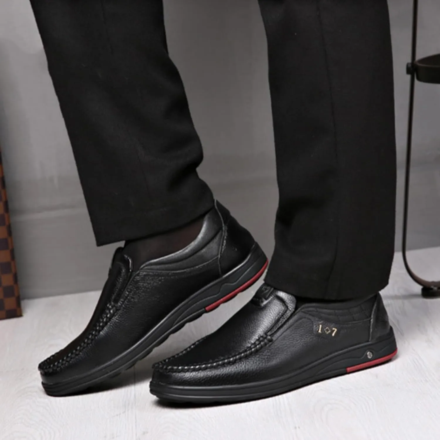 Loderin Mens Shoes Men's Business Arch Support Relaxed Fit Lightweight Breathable Cushioned Leather Slip-on Shoes