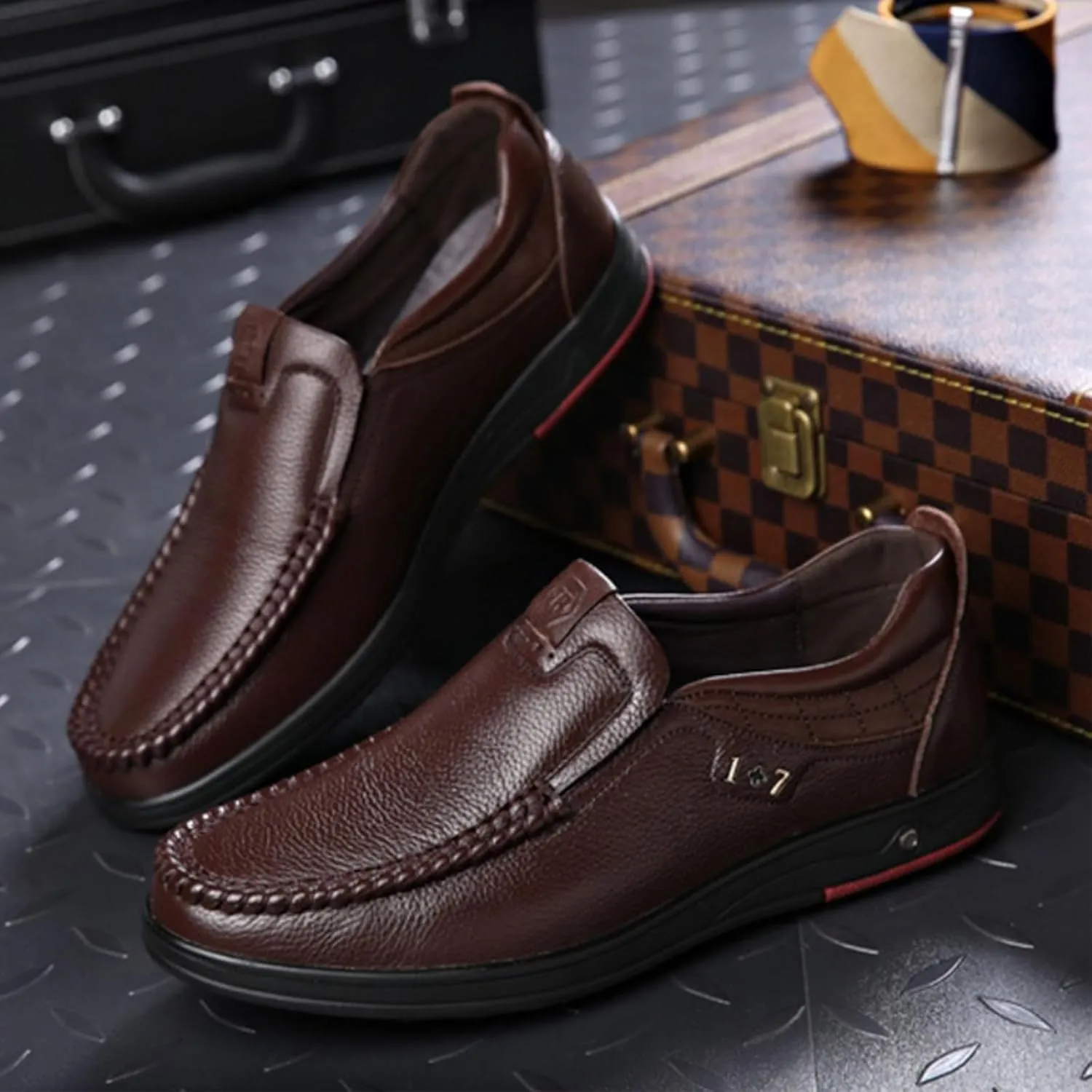 Loderin Mens Shoes Men's Business Arch Support Relaxed Fit Lightweight Breathable Cushioned Leather Slip-on Shoes