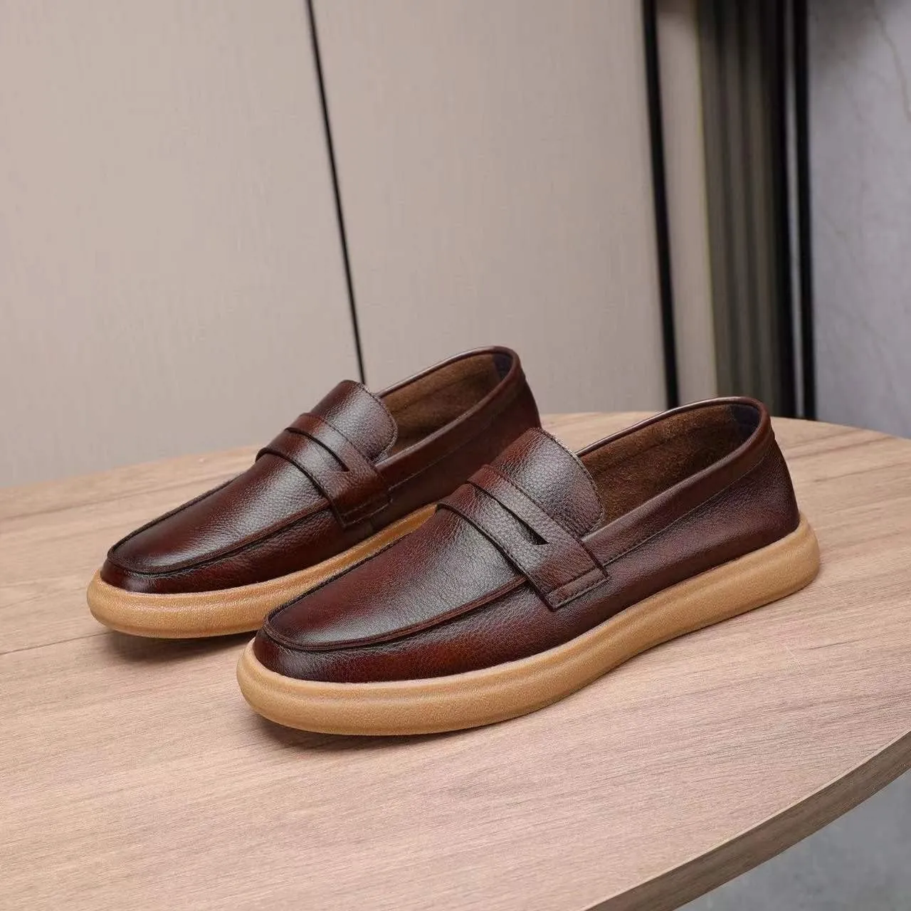 Men's Slip-on Shoe Classic Lightweight Sneaker Real Cowhide Leather Casual Shoes