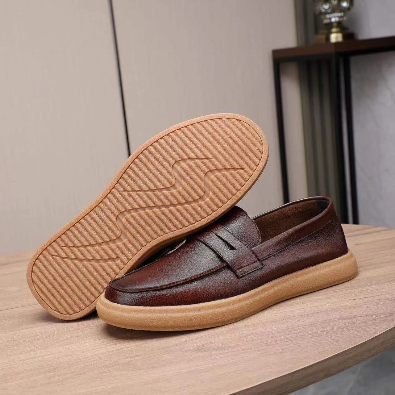 Men's Slip-on Shoe Classic Lightweight Sneaker Real Cowhide Leather Casual Shoes