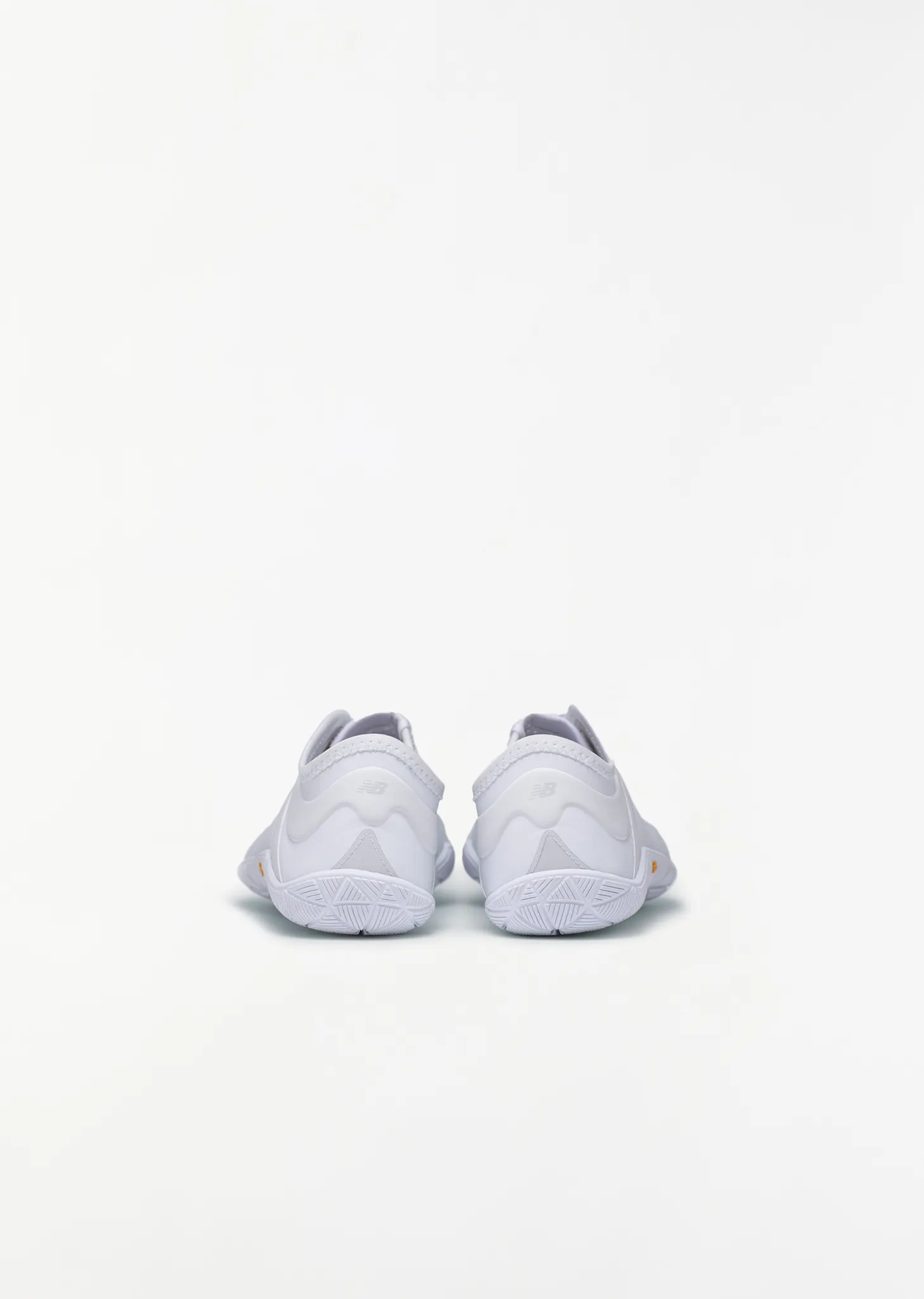New Balance Minimus UX200L — White