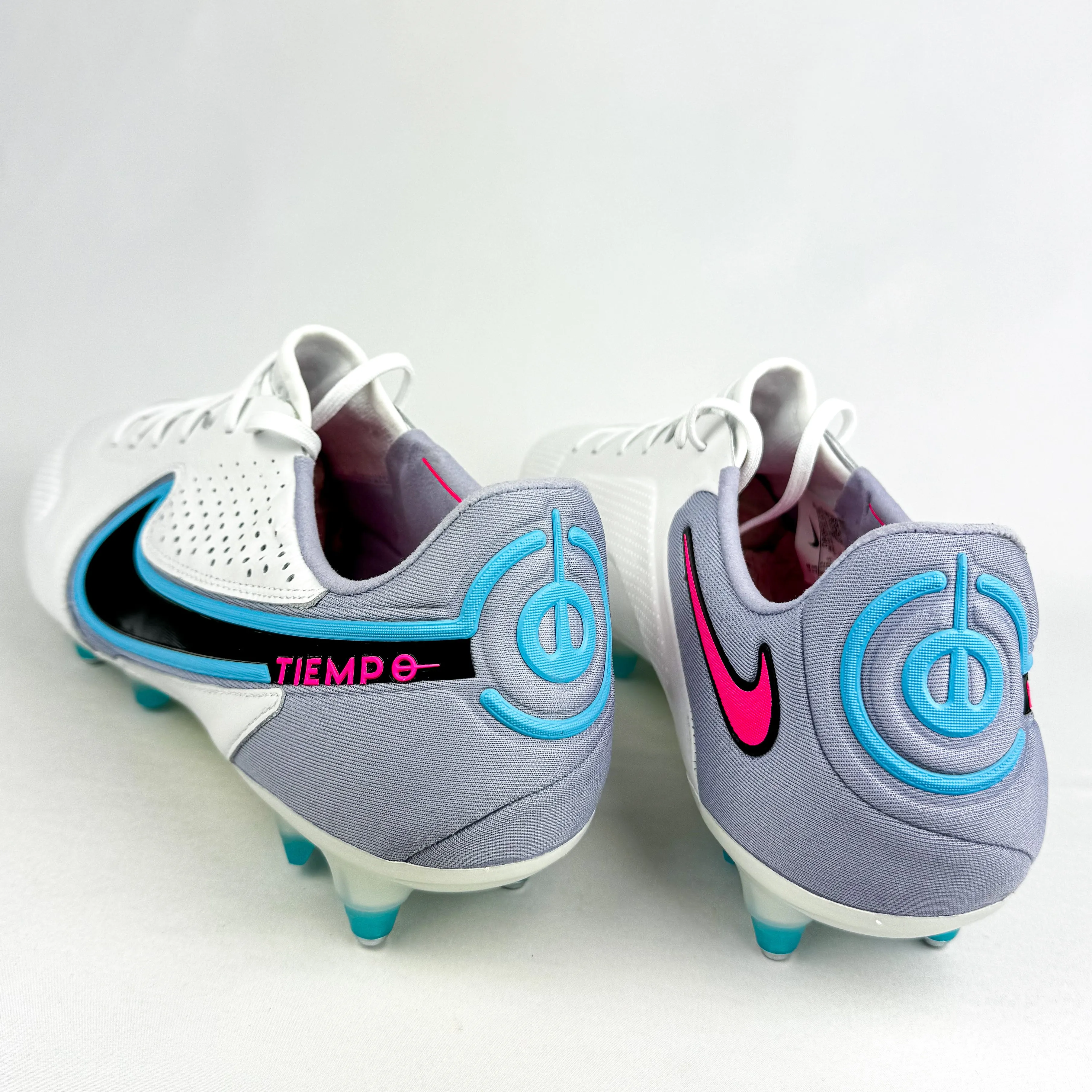 Nike Tiempo Legend 9 Elite AC SG-Pro - White/Baltic Blue/Pink Blast/Black *In Box*