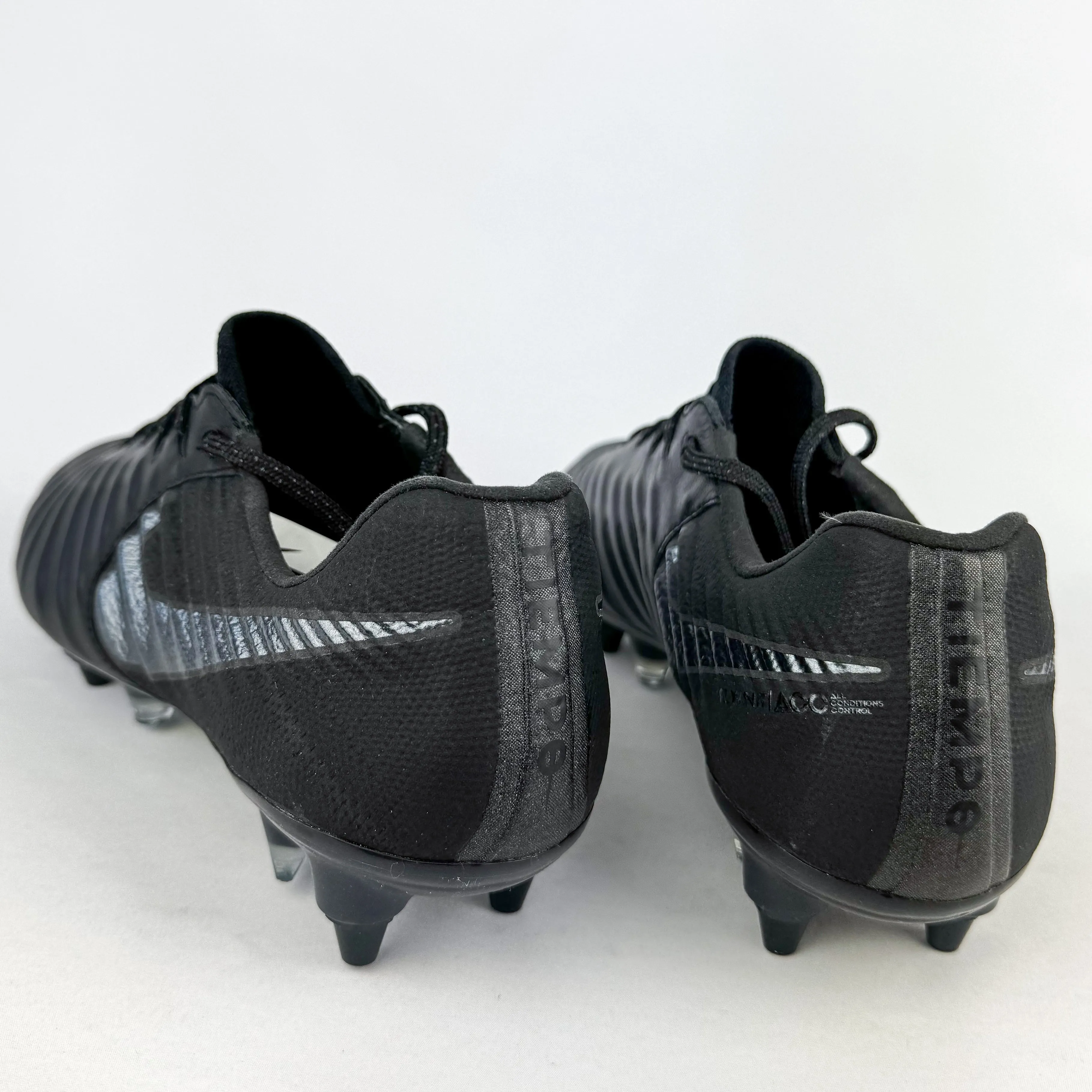 Nike Tiempo Legend VII Elite Anti-Clog SG-Pro - Black/Black *Brand New*