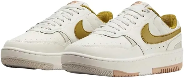 Nike Women's Sneaker