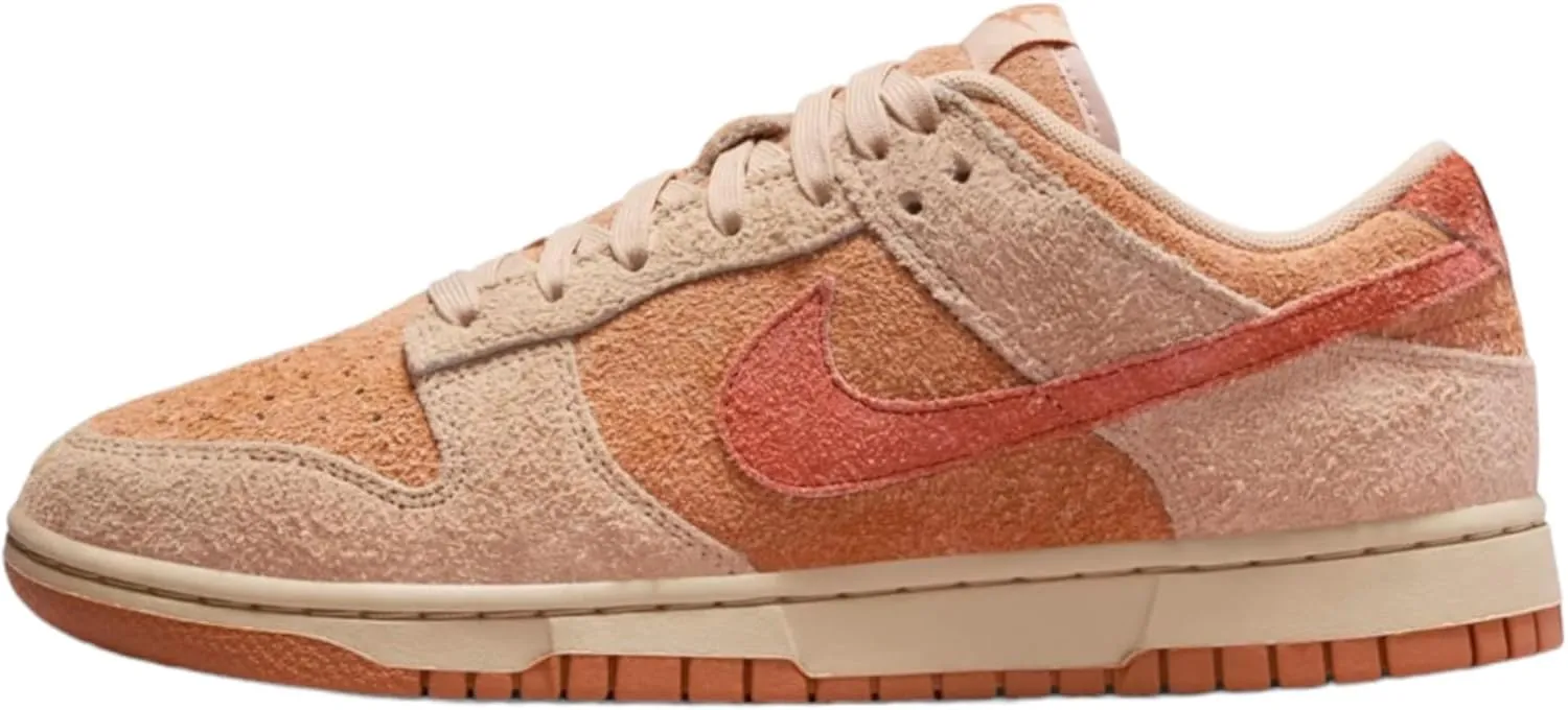 Nike Women's W Dunk Low Sneaker