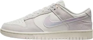 Nike Women's W Dunk Low Sneaker