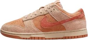 Nike Women's W Dunk Low Sneaker