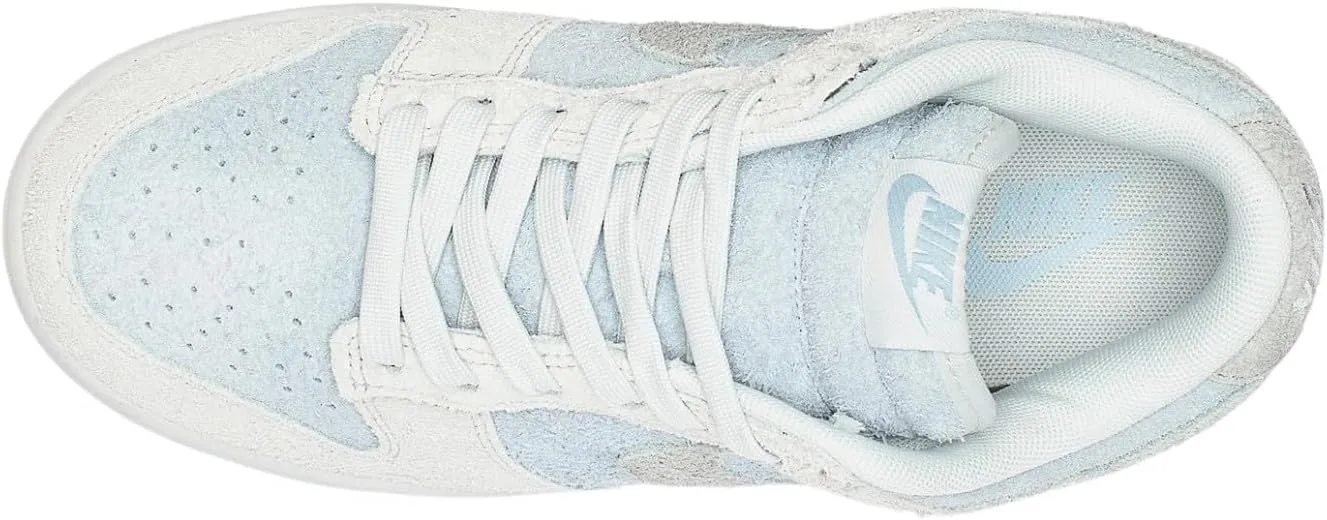 Nike Women's W Dunk Low Sneaker