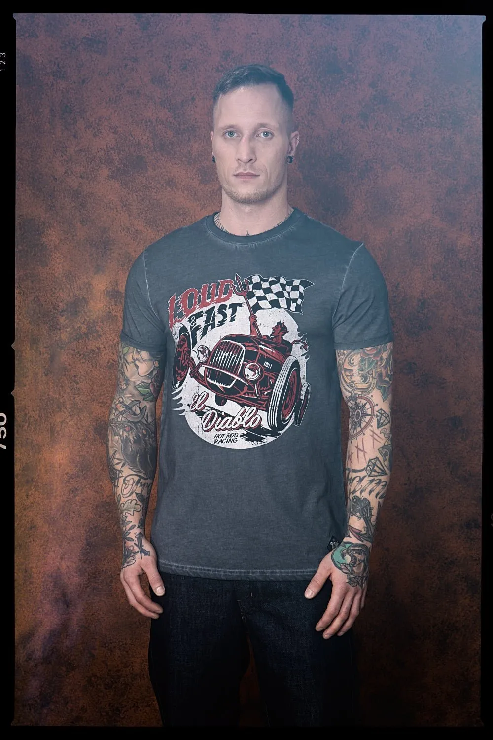 Oil Washed Print T-Shirt im Used Look «Loud & Fast»