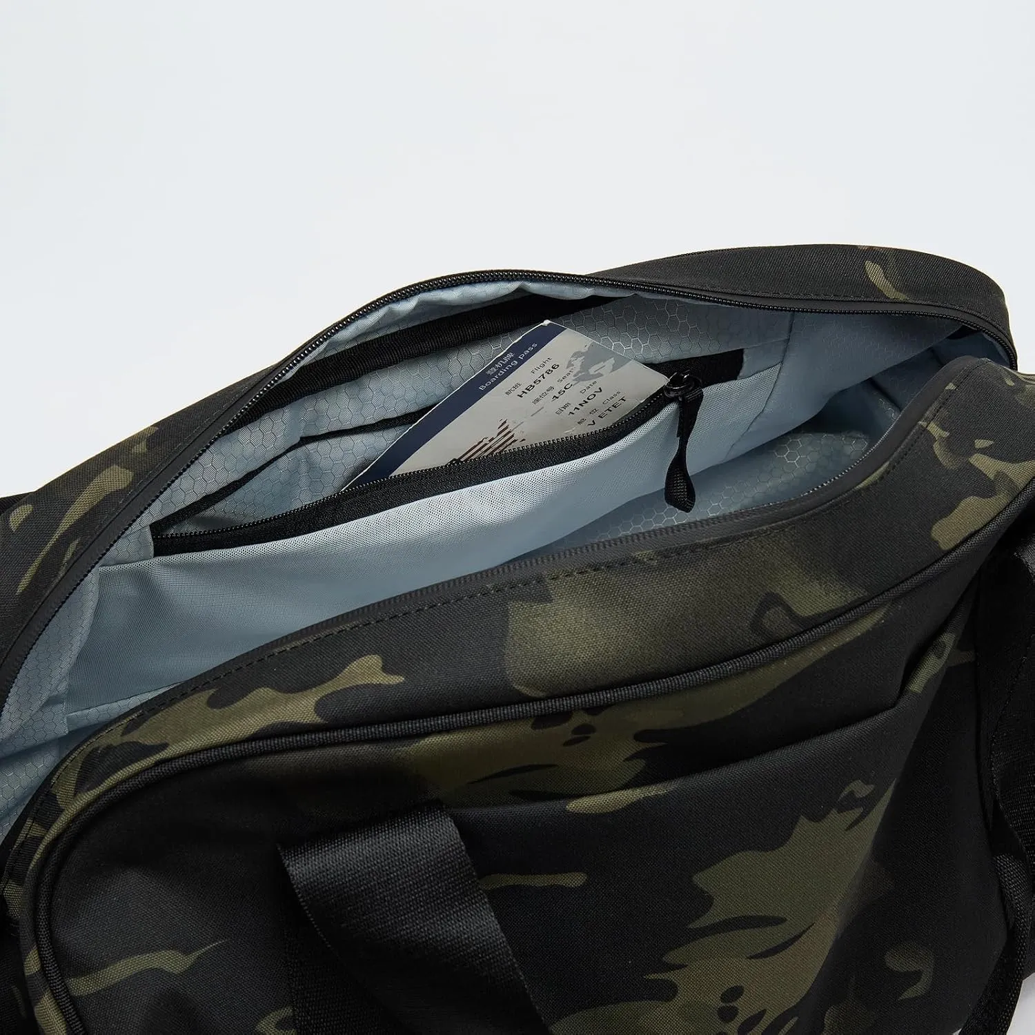 Pander 28L Large Gym Duffle Bag with Shoe Compartment, Fit for Travel, Weekend, Sports, Workout, Overnight.(Camo)