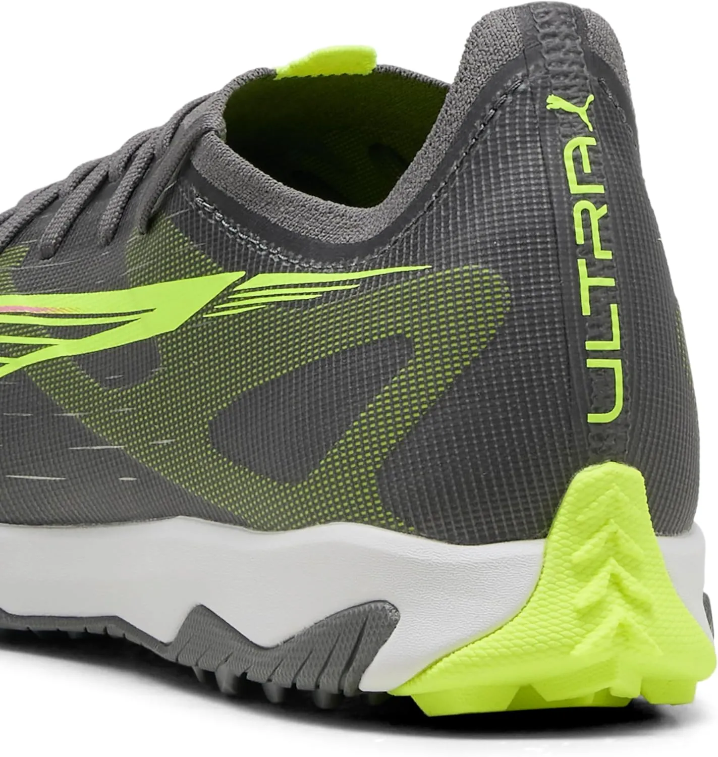 PUMA Men's Football Soccer Shoe