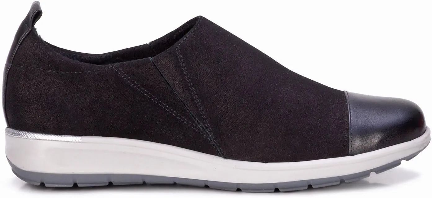 Ros Hommerson Women's Ozzie Slip-On Loafer with Twin Gore