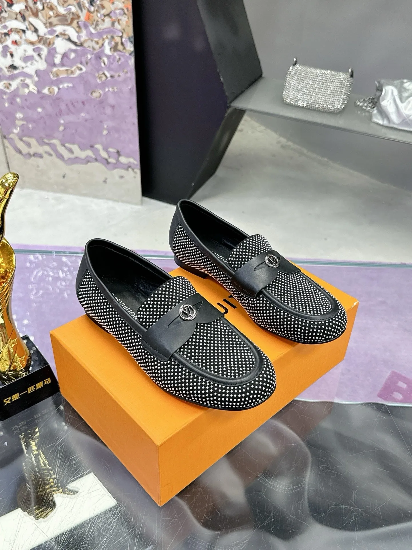 SE1616 LV Soho Flat Loafer / Size5-11