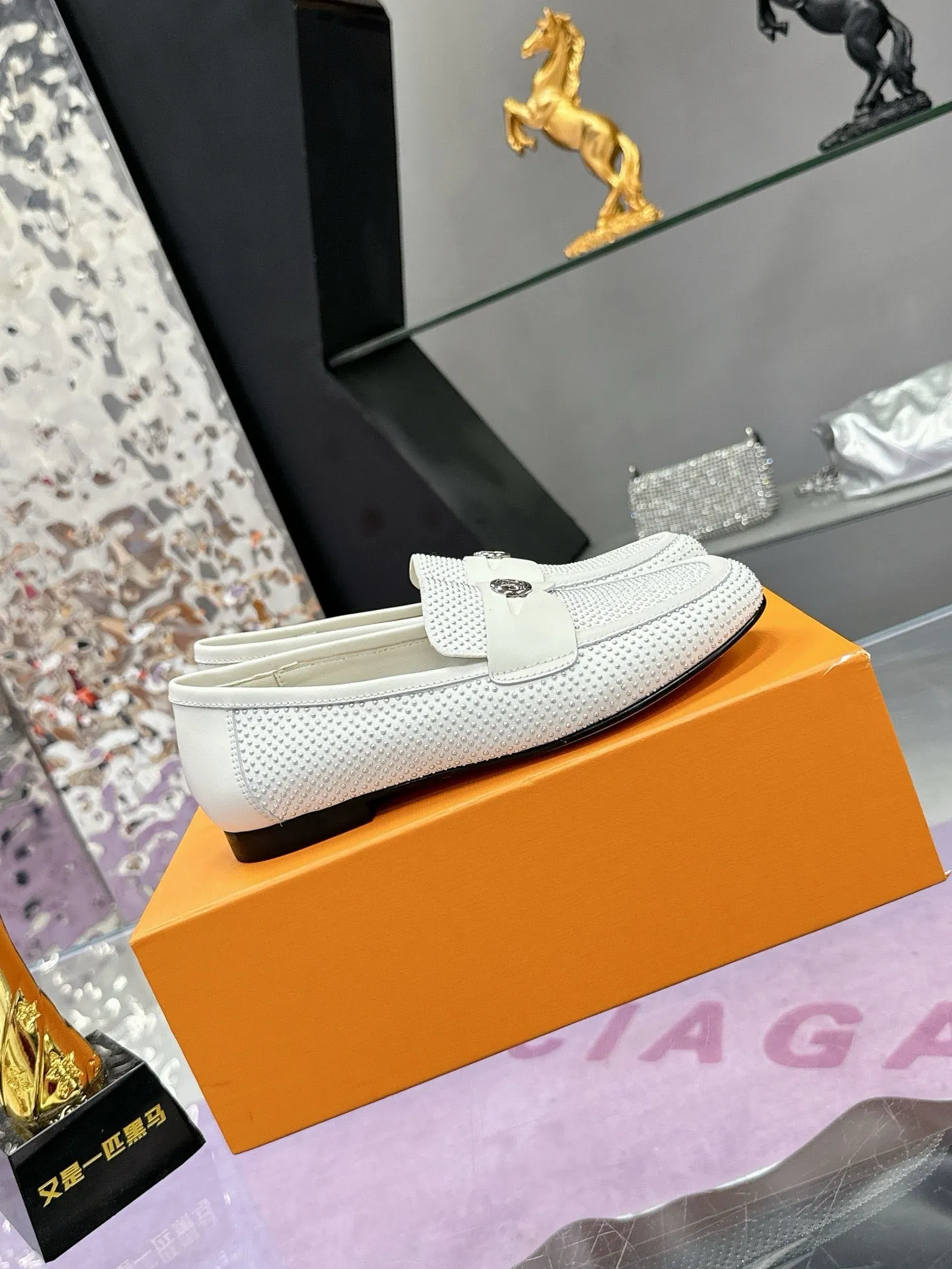 SE1616 LV Soho Flat Loafer / Size5-11