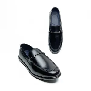 Shiny Buckle Loafers in Black