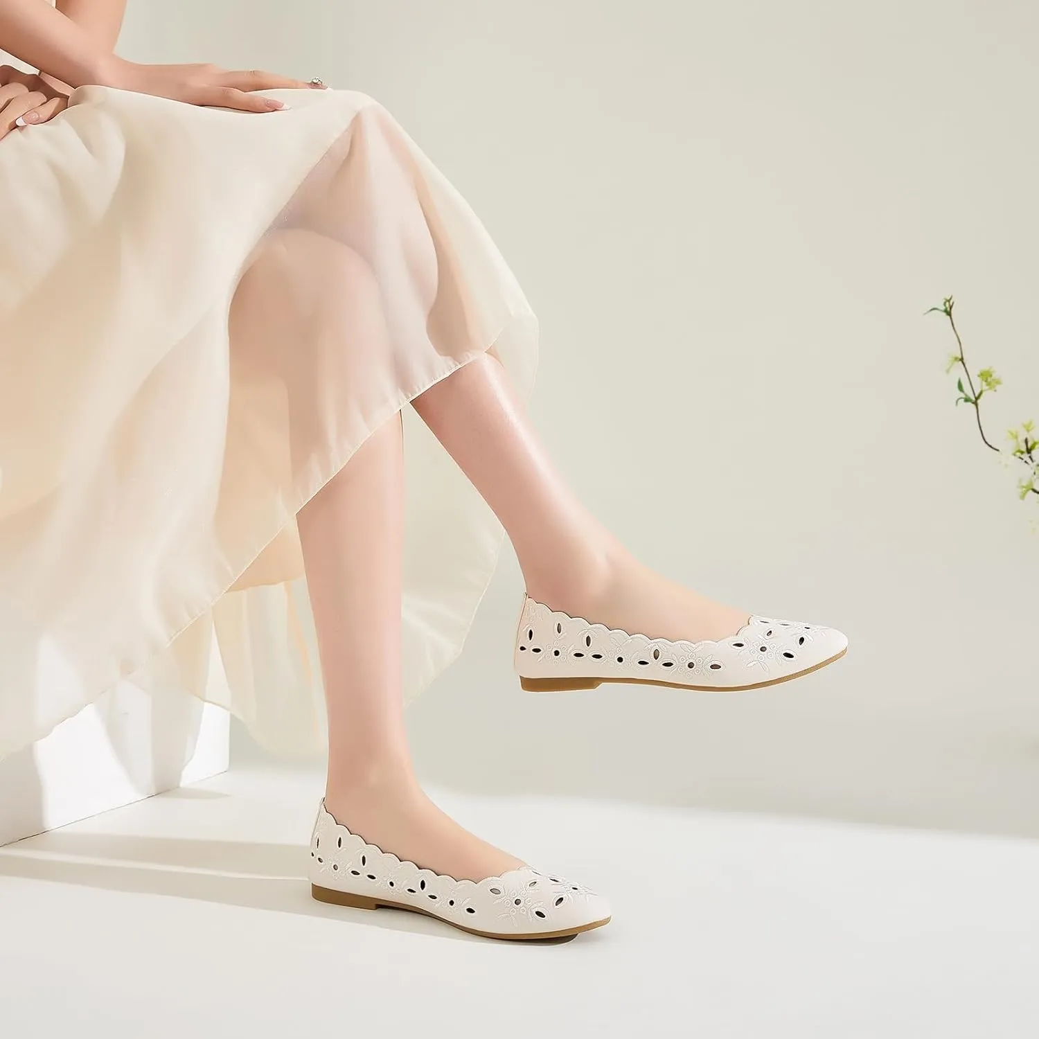 Shupua Women's Comfortable Dress Shoes Ballet Flats Slip On Shoes Black Flats Round Toe PU Leather Flats Summer with Floral Eyelets