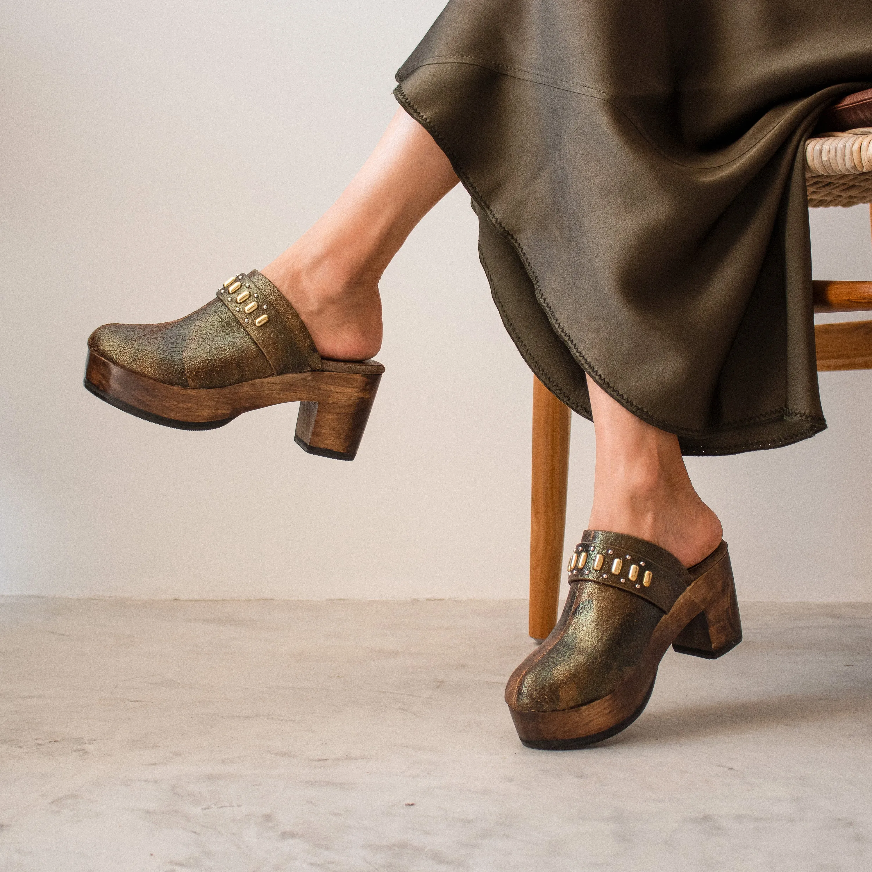 Suri Clog