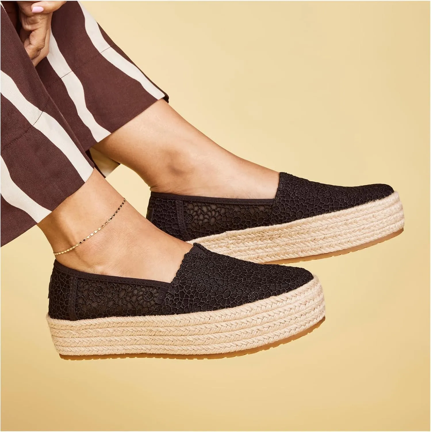 TOMS Women's, Valencia Slip-On