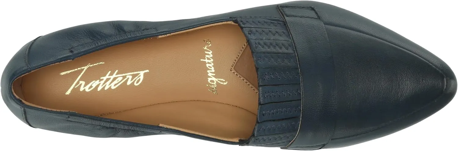 Trotters Women's Emotion Loafer Flat
