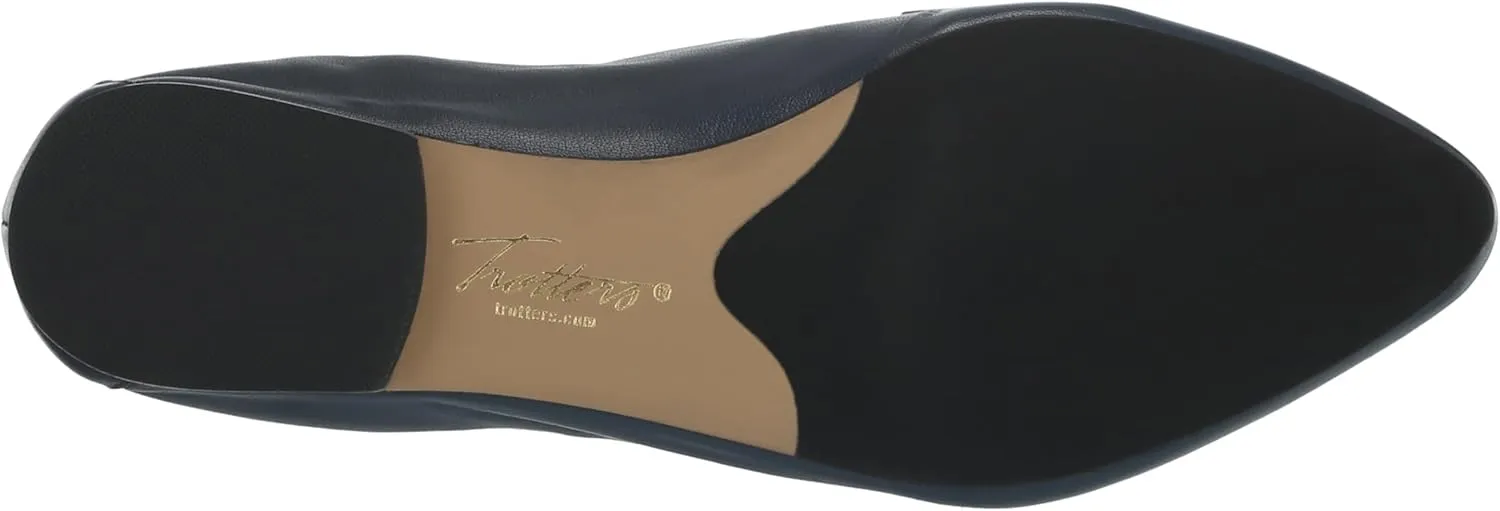Trotters Women's Emotion Loafer Flat