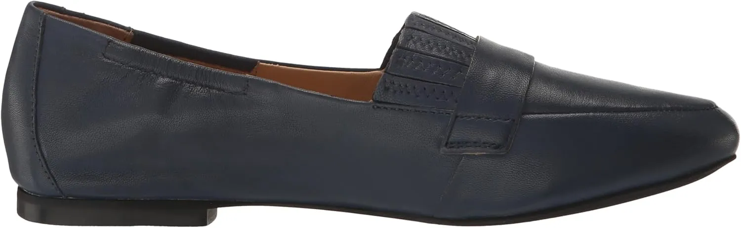 Trotters Women's Emotion Loafer Flat
