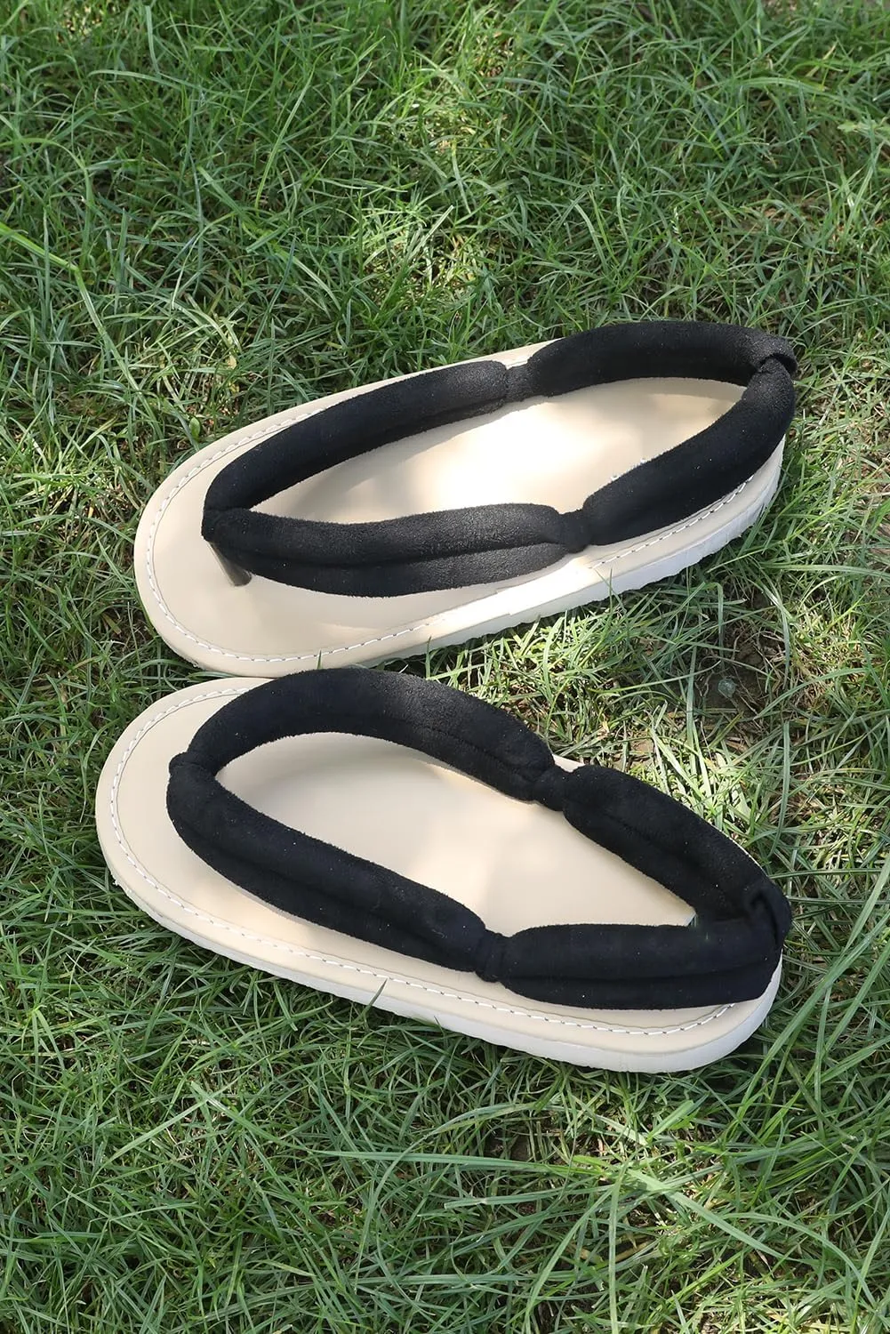 Wolancy Cosplay Clog Shoes Anime Costume Cloak Shoes Slippers with Socks